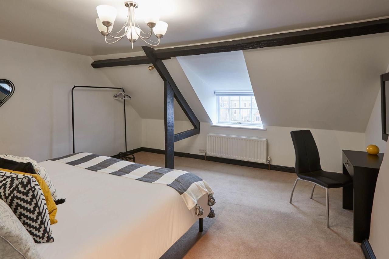 Host & Stay - Princess Place Townhouse Уитби Экстерьер фото